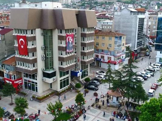 AKP'li belediyenin borcu dudak uçuklattı