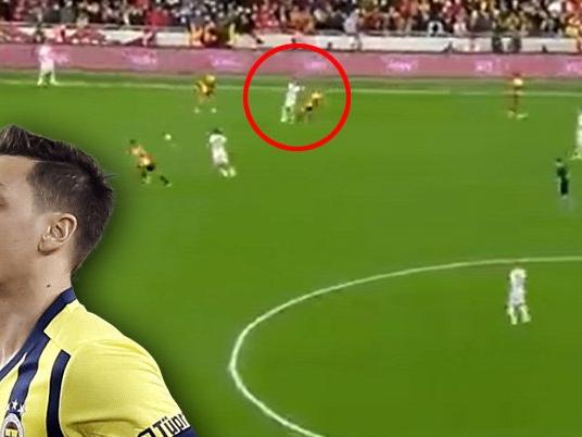 Mesut Özil'in büyük hatası Göztepe'ye golü getirdi