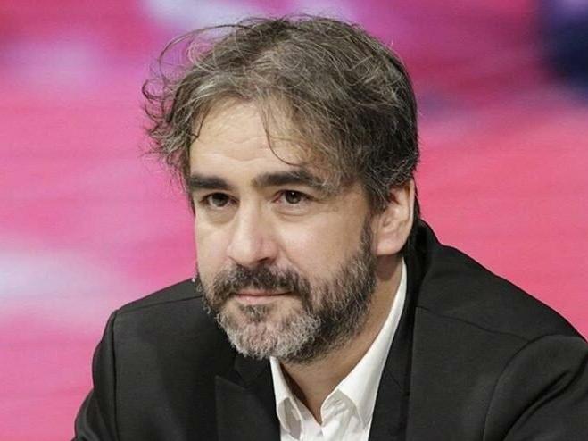 Deniz Yücel hakkında 2 yıl 4 aya kadar hapis istendi