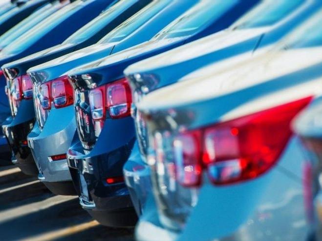 Otomobil satışları kasımda yüzde 33,2 azaldı