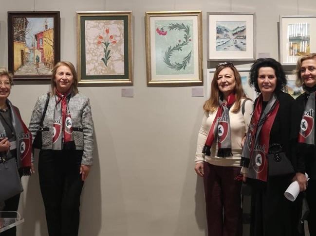 İstanbul Kız Lisesi'nin 44 kadın ressamından sergi