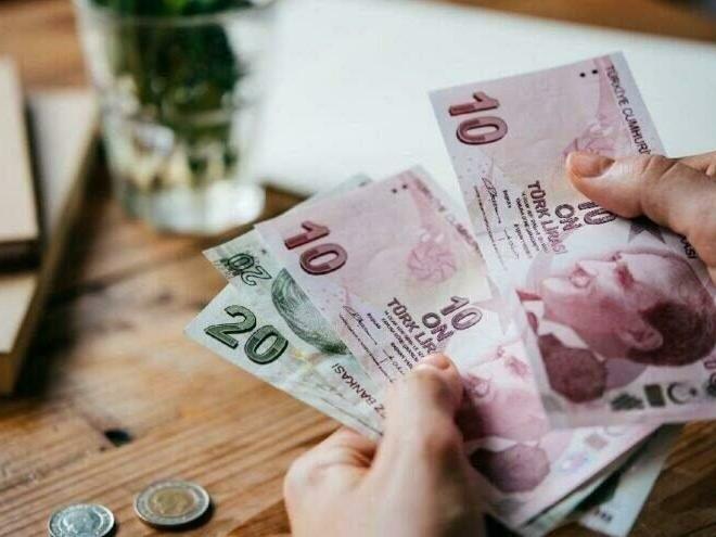 AKP'den asgari ücret ve emekli maaşı açıklaması