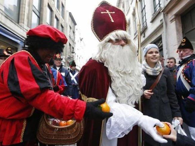 Antalyalı 'Noel Baba'nın kemiği Amsterdam'da defnedildi
