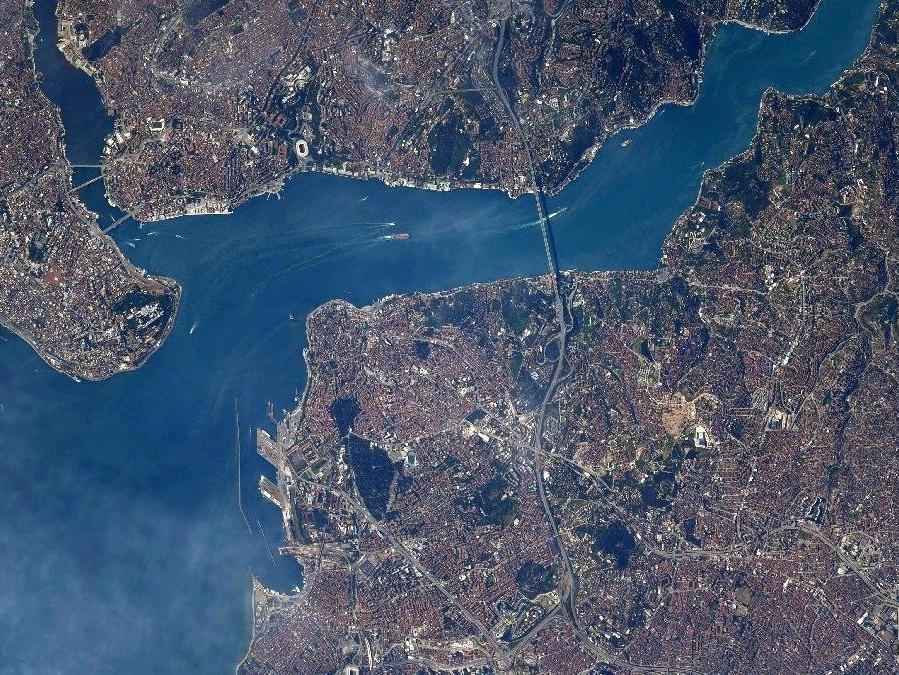 İstanbul'un birçok noktasında 'yoğun koku' alarmı