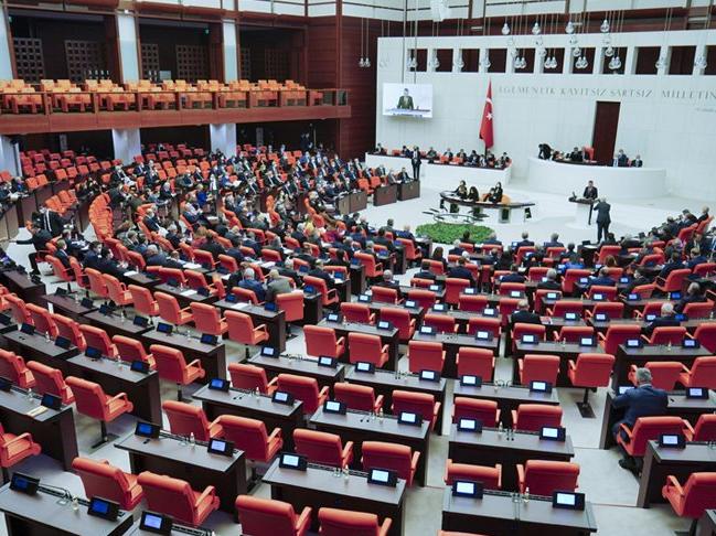 İYİ Partili Dervişoğlu ile AKP'li vekiller arasında tartışma! MHP'den faiz açıklaması