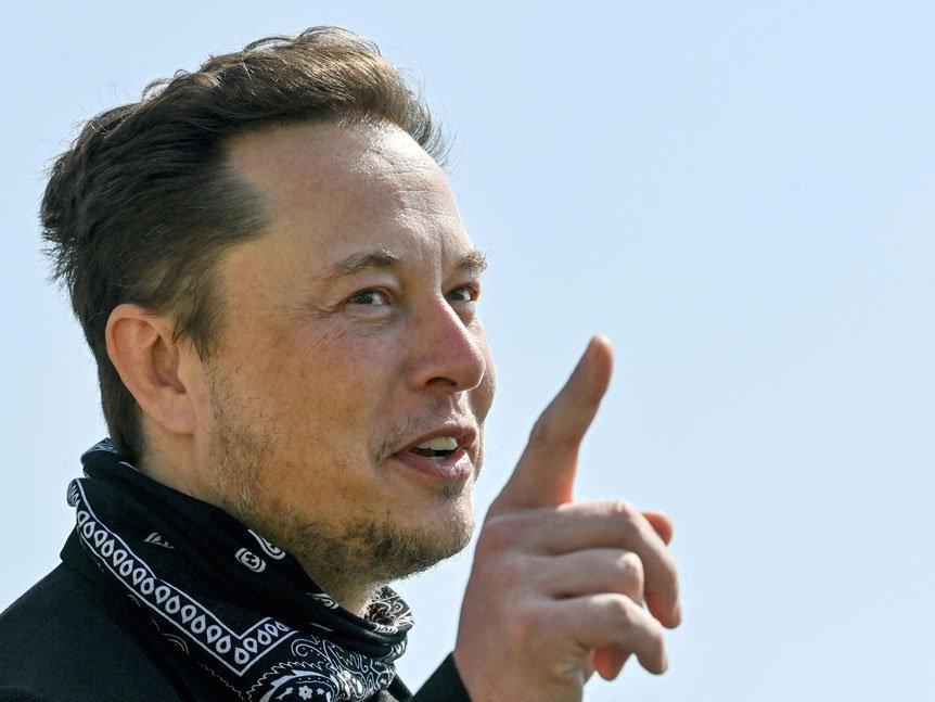 Elon Musk'tan internet fenomeni olma planı