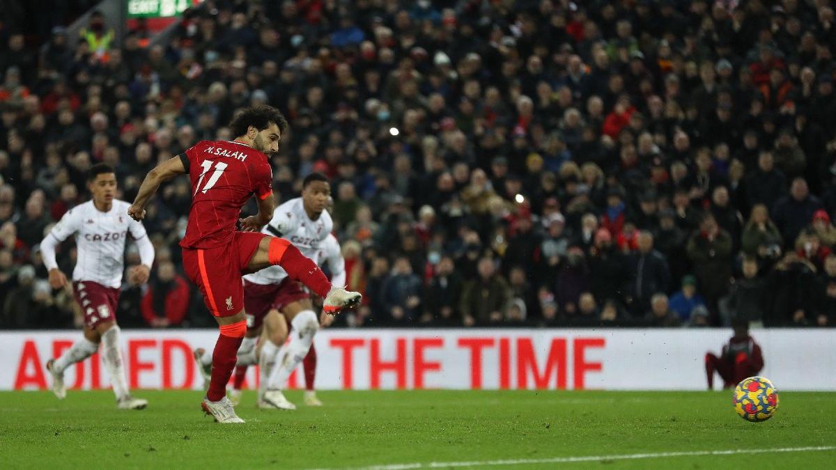 Liverpool Aston Villa maçında üç puan penaltıyla geldi! Efsanenin duygusal anları