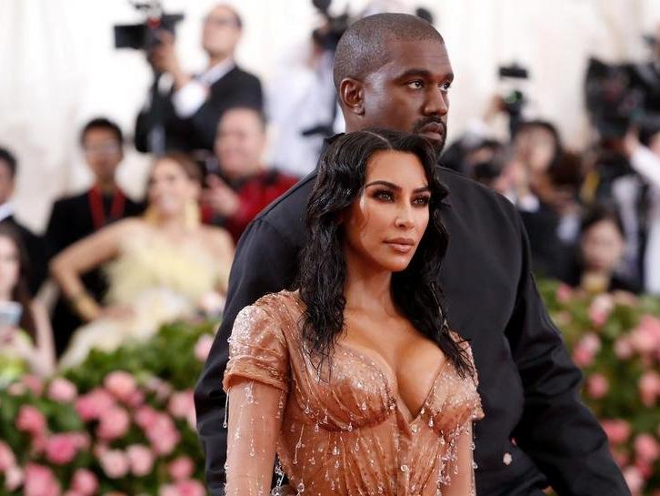 Kim Kardashian, artık West soyadını taşımak istemiyor