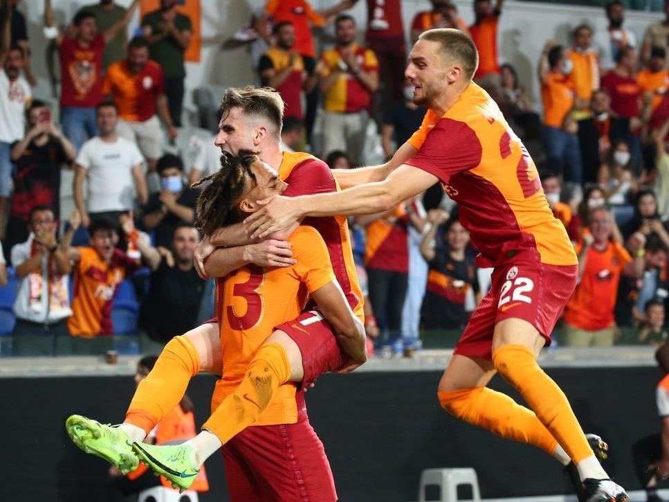 Galatasaray'da 3 isim Avrupa takımlarının takibinde