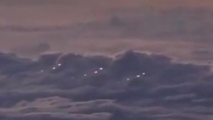ABD'li pilotun kaydettiği görüntüler sosyal medyayı ayağa kaldırdı: Çin Denizi üzerinde UFO