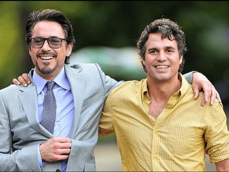 Robert Downey Jr., Hulk olması için Mark Ruffalo'yu ikna etmiş