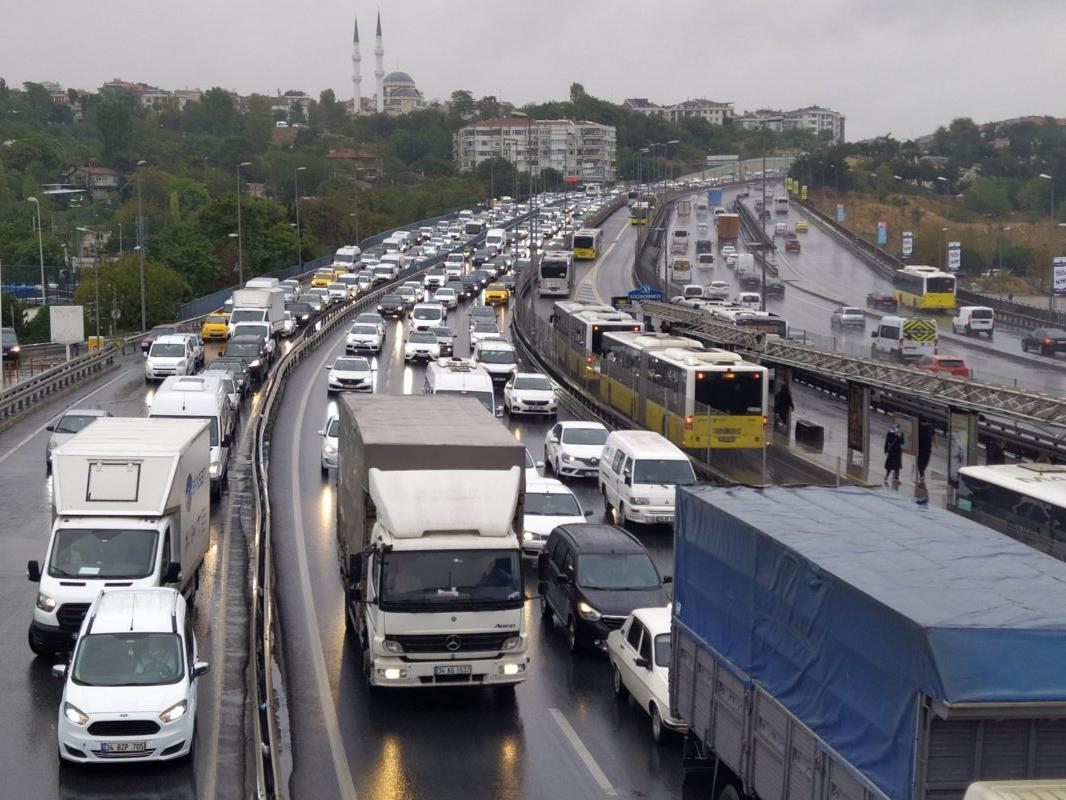 Dünyanın trafiği en yoğun şehirleri açıklandı: Türkiye araba sayısında rekor kırdı
