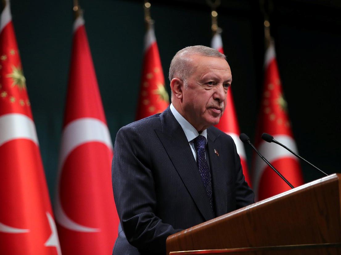 New York Times: Erdoğan'ın iktidarı sallantıda