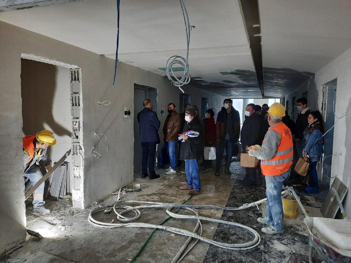 CHP’li Emir: İller Bankası, inşaat bitmeden memurları mesaiye zorluyor
