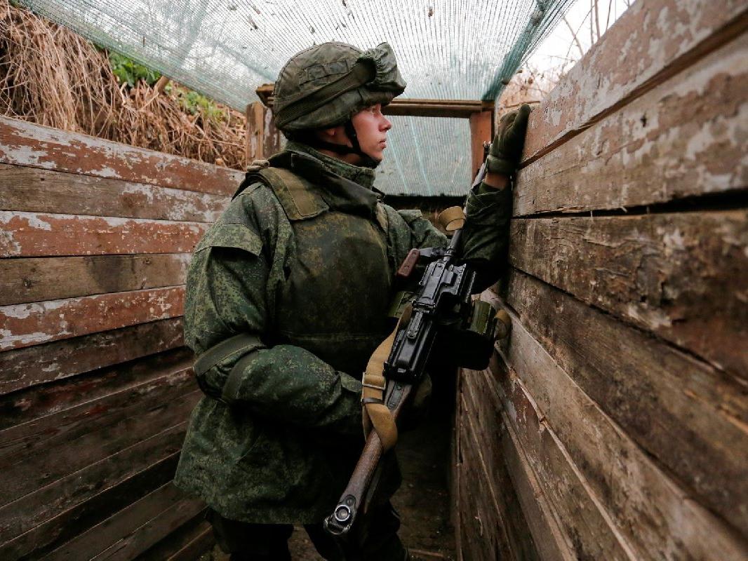 Tansiyon yükseliyor: Bir Ukrayna askeri öldü