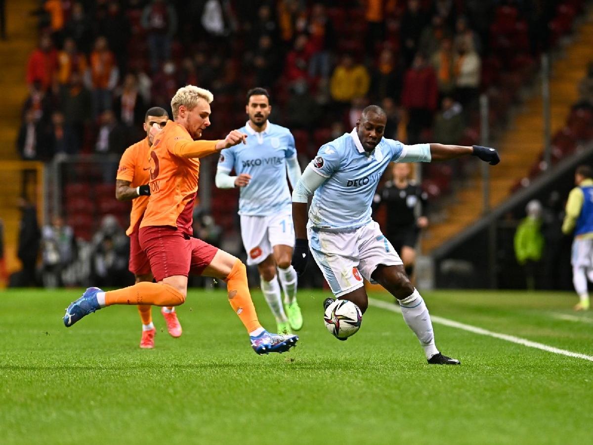 Galatasaray'ın hasreti Başakşehir karşısında da dinmedi!: 1-1