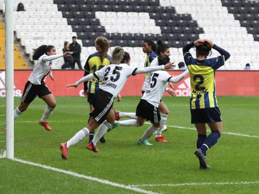Kadınlar Süper Ligi'ndeki derbide Beşiktaş, Fenerbahçe'yi yendi