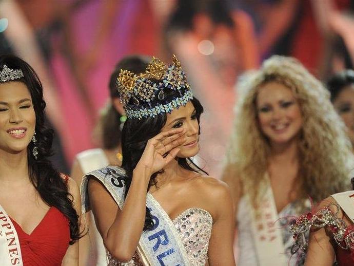 Güzellik kraliçeleri coronaya yakalandı, Miss World 2021 ertelendi