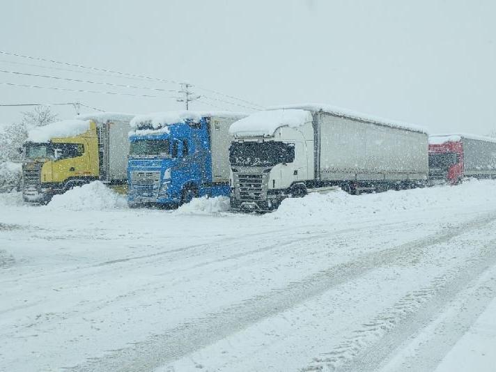 Konya-Antalya kara yolunda kar engeli