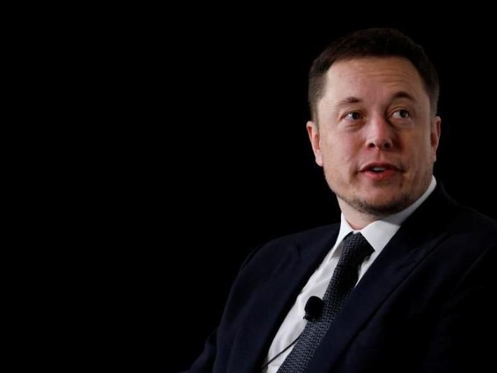 Elon Musk, Bezos'u diline doladı: Jakuzide daha az zaman geçirmeli