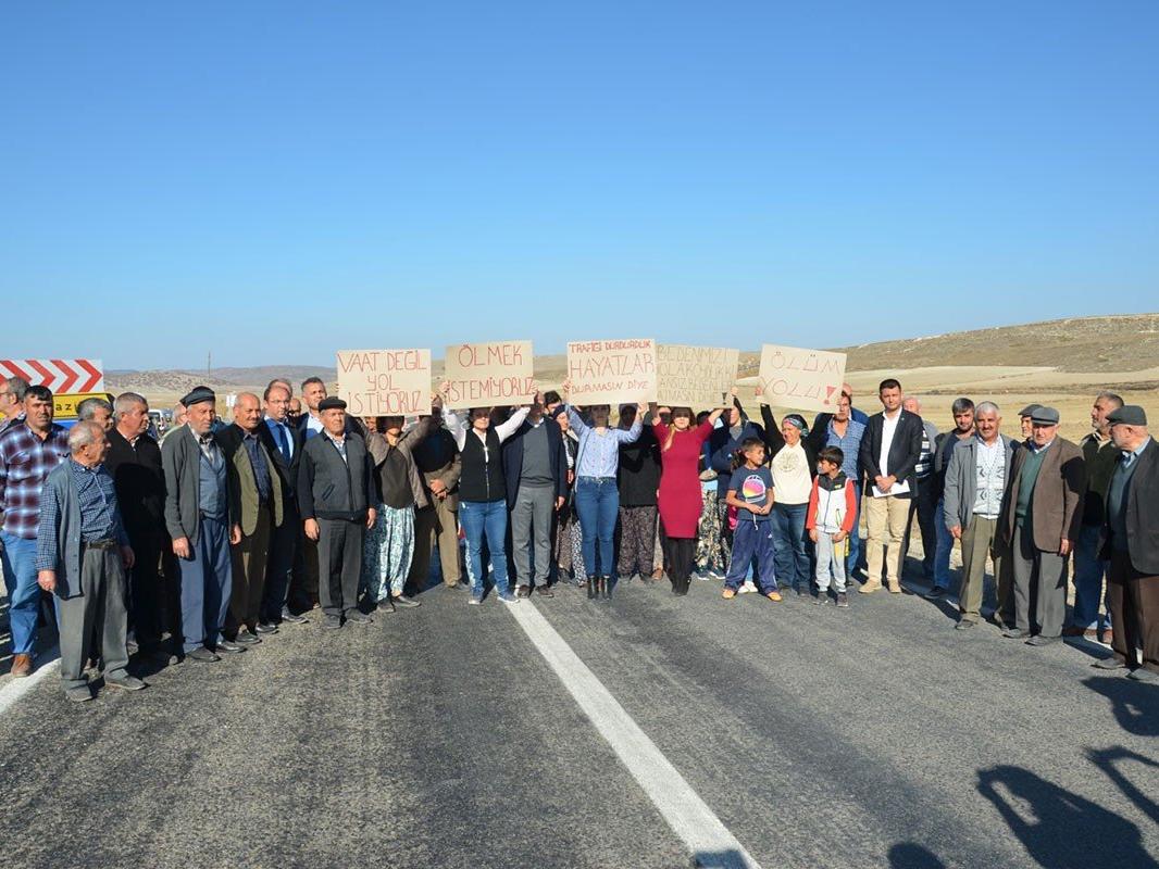 Eskişehir'de 'ölüm yolu' için imza kampanyası başlatıldı