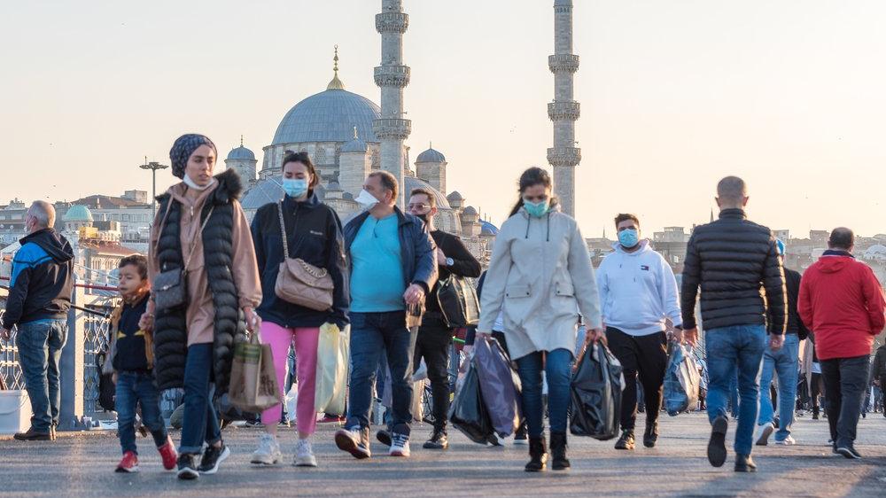 DSÖ'den Türkiye de dahil sert Omicron uyarısı: Kendinizi hazırlayın
