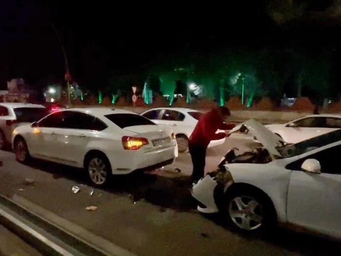 Şanlıurfa'da 4 ayrı kazada 14 araç birbirine girdi