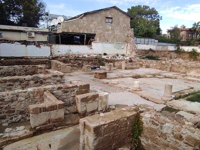 Evin altında 7. yüzyıldan kalma sinagog bulundu