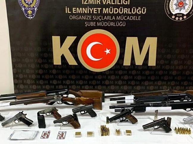 'Tırpan' operasyonunun İzmir ayağında 30 gözaltı