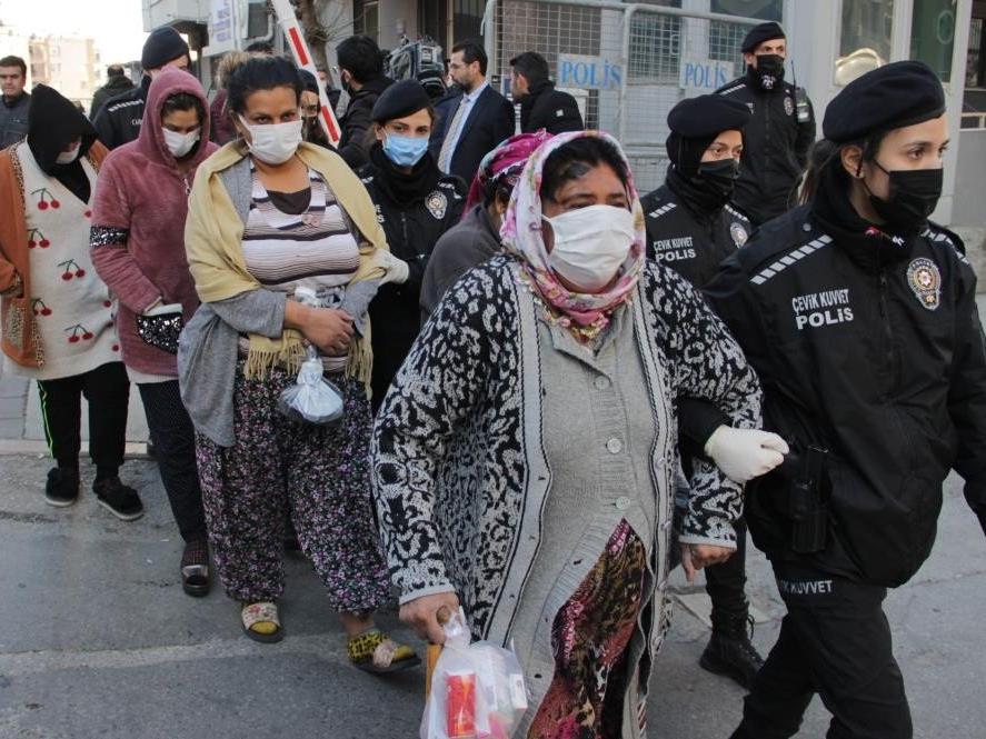 İzmir'de uyuşturucu operasyonu: 116 torbacı tutuklandı