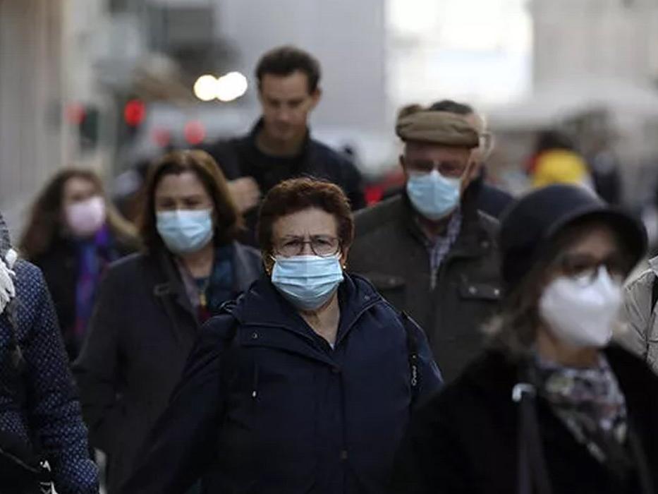 TÜSAD'dan Omicron uyarısı: Ek doz aşılar yapılmalı, maskeler asla çıkarılmamalı!