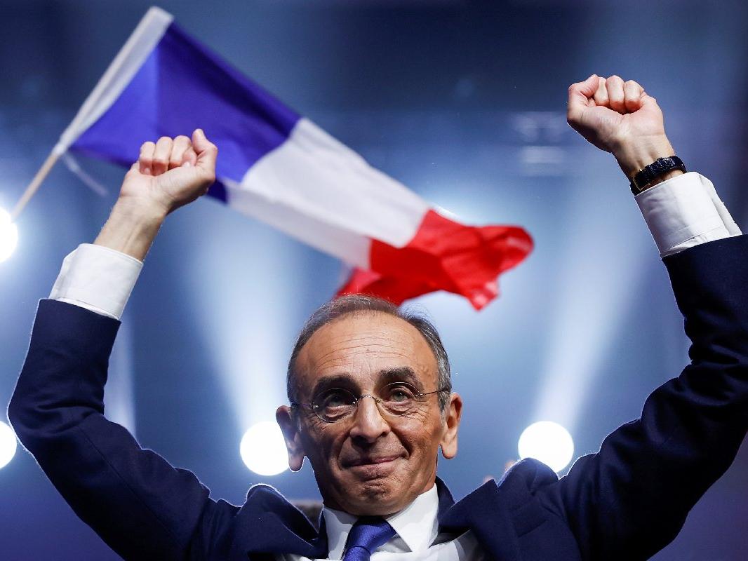 Eric Zemmour: "Ebedi Fransa" için oy istedi