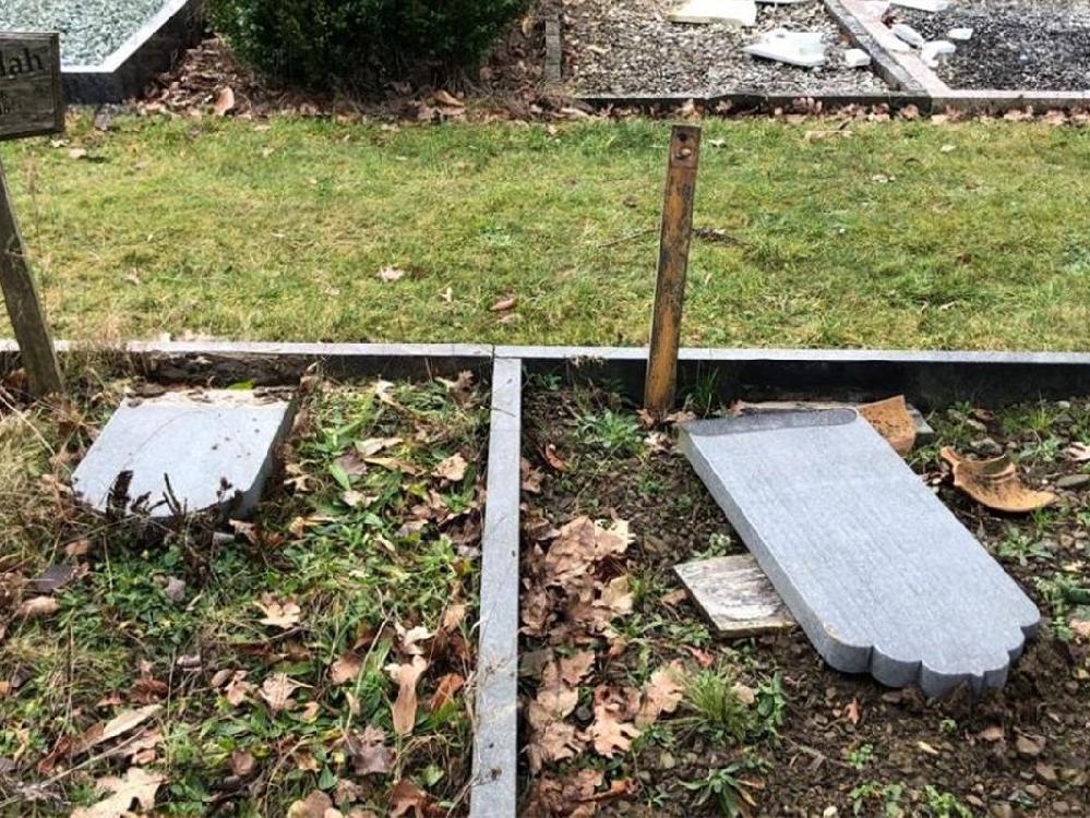 Almanya'da Müslüman mezarlığına çirkin saldırı