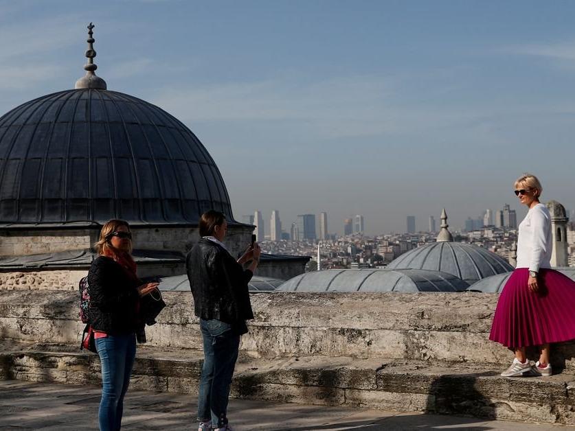 Türk Lirası'ndaki değer kaybı Çek turistleri sevindirdi