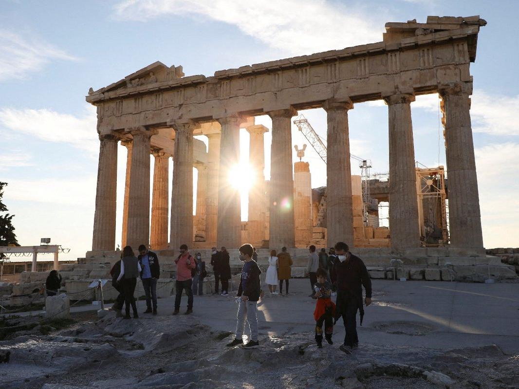 Acropolis'teki seks sahneleri Yunanistan'ı karıştırdı: Soruşturma başlatıldı