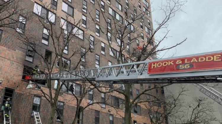 ABD’de 19 katlı apartmanda yangın: 19 ölü