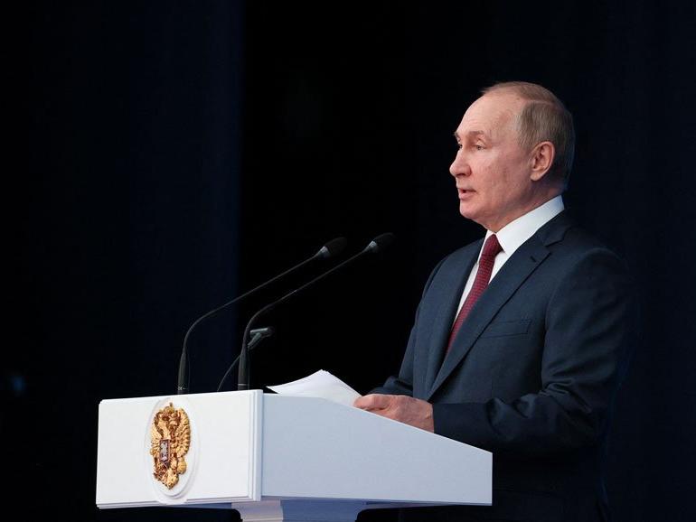 Putin: Omicron'a hazırlanmak için iki haftamız var