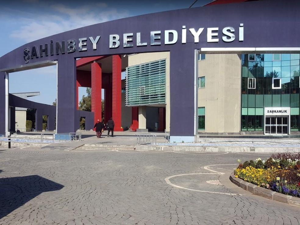 AKP'li belediyenin kitap ihalesi Diyanet Vakfı'na gitti