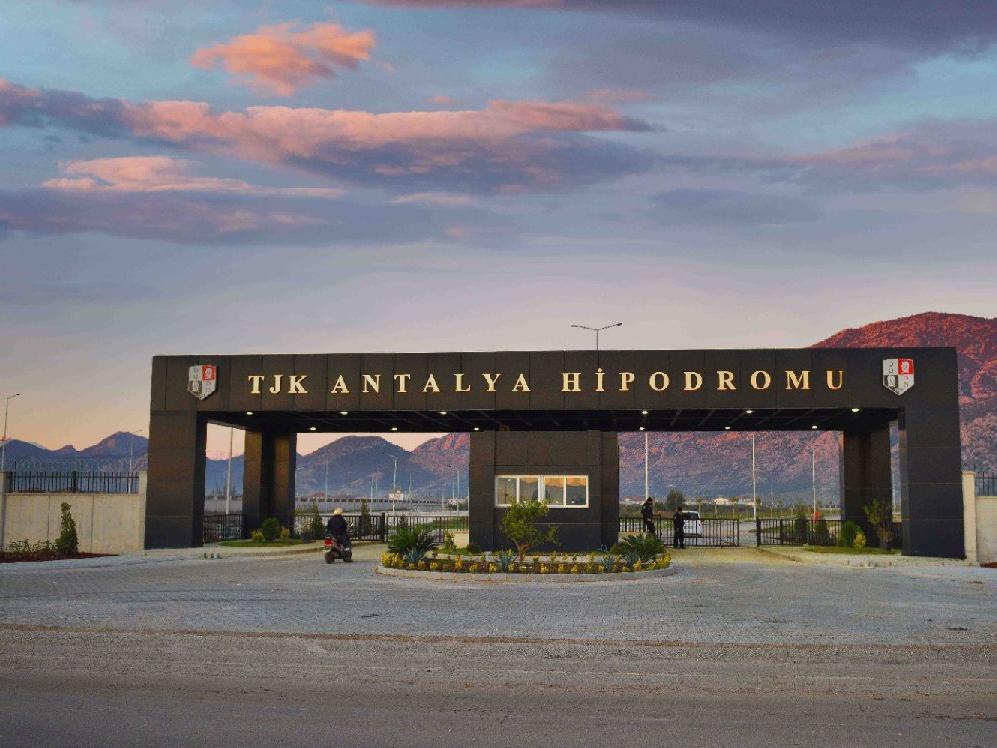 Antalya Hipodromu 19 Ocak’ta açılıyor