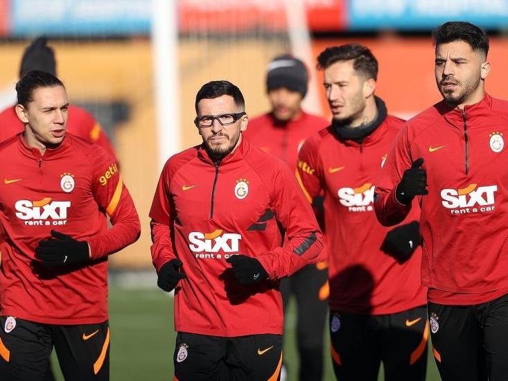 Galatasaray'da Omar Elabdellaoui, takımla birlikte çalıştı