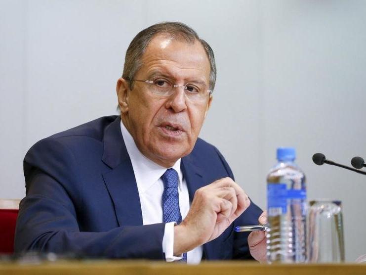 Lavrov: Batı, Ukrayna'yı bahane ederek Rusya çevresine asker gönderebilir