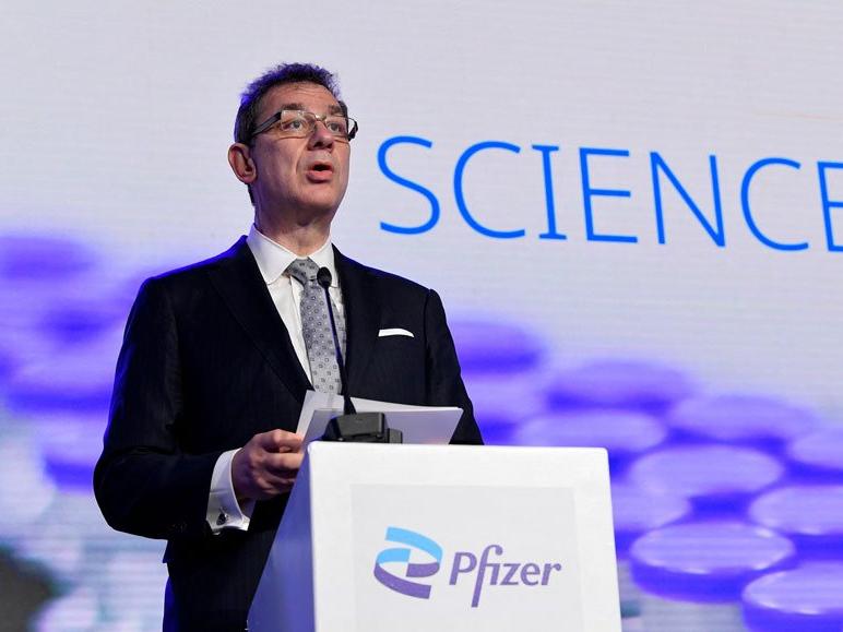 Pfizer CEO'sundan Covid-19 açıklaması: Daha yıllar var