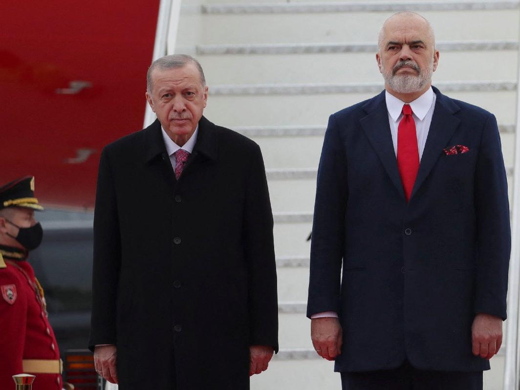 Cumhurbaşkanı Erdoğan'ın Arnavutluk ziyareti öncesi Başbakan'dan üstü kapalı yorum