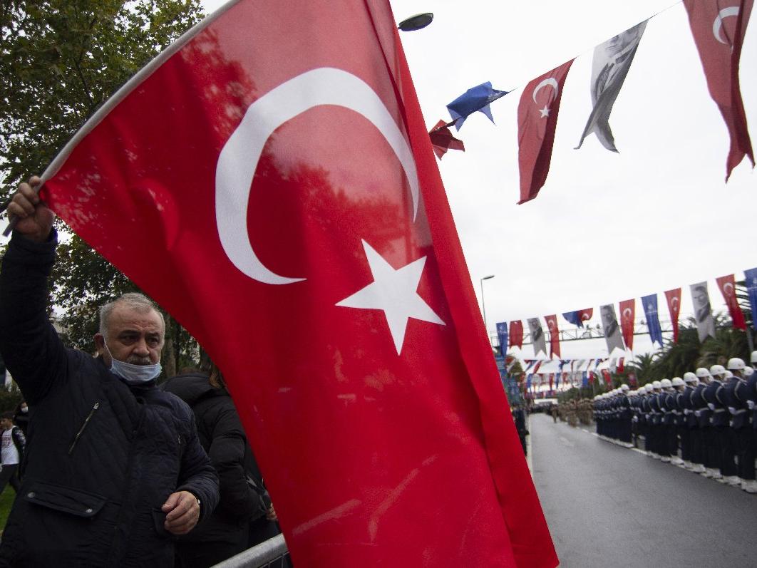 'Turkey'den Türkiye'ye değişim tartışma yarattı: 'Ü' krizi yaşanabilir