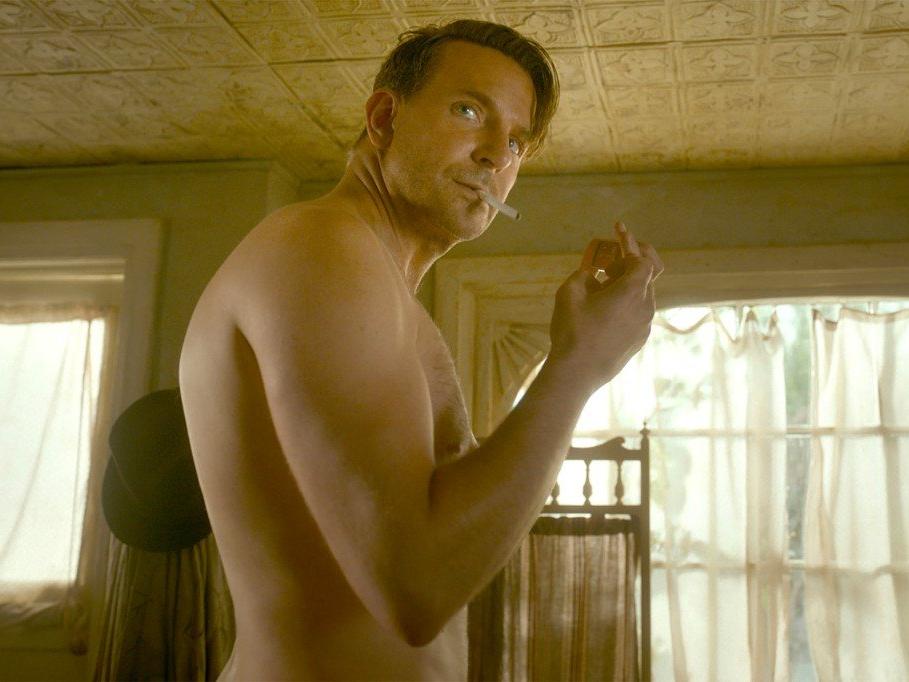 Bradley Cooper: Film setinde 6 saat boyunca çıplak kaldığımı hatırlıyorum