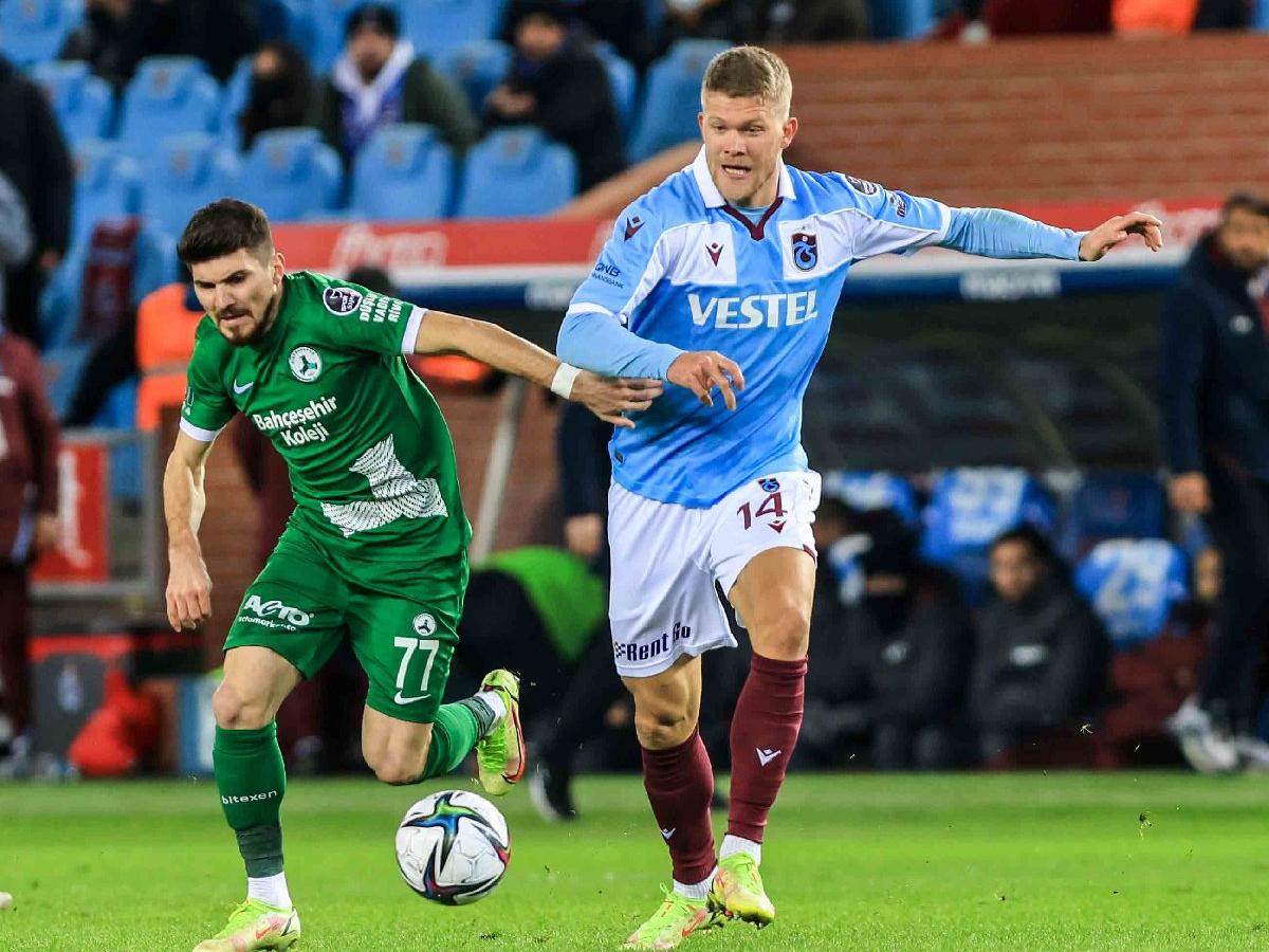 Trabzonspor, Giresunspor kaleci Okan Kocuk'a takıldı: 1-1