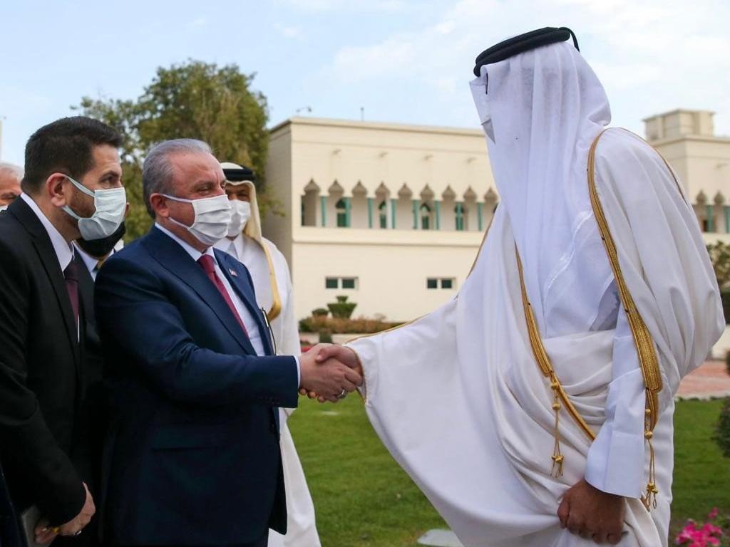 TBMM Başkanı Şentop, Katar Emiri'ni ziyaret etti