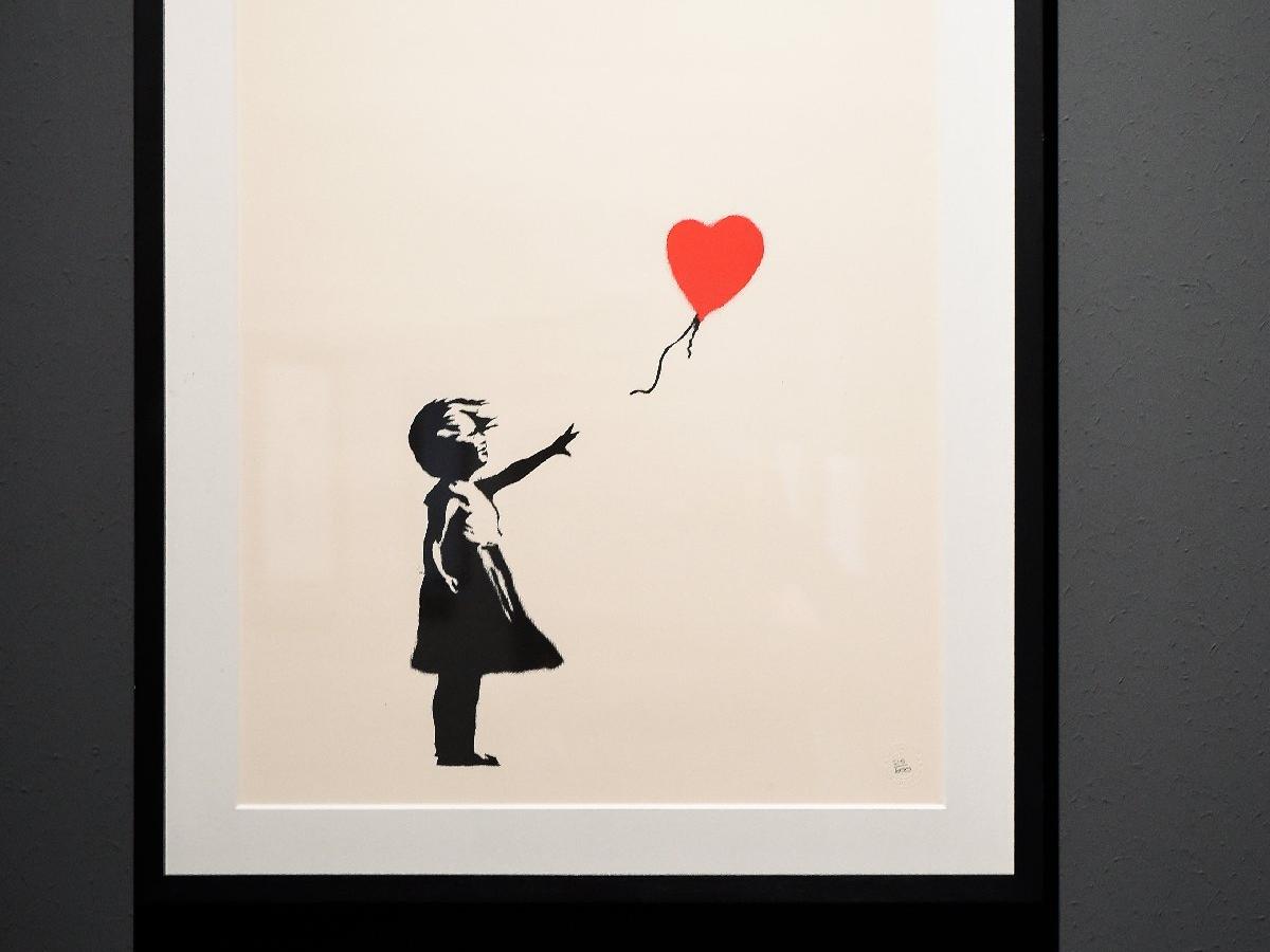 Robbie Williams'ın koleksiyonundaki Banksy eserleri açık artırmaya çıkıyor