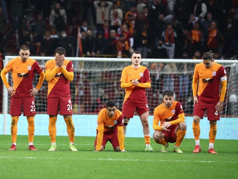 Galatasaray ateşle oynuyor: Artık şakası kalmadı!