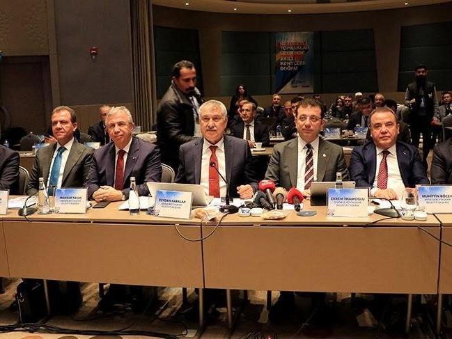 CHP'li 11 başkandan ortak tepki